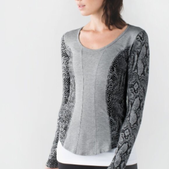 lululemon athletica Tops - Lululemon Gray Snakeskin Print Pima Cotton Lyocell Long Sleeve Top Size 10